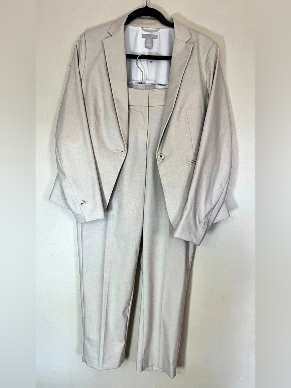 H&M Beige Pantsuit Size Medium Like New